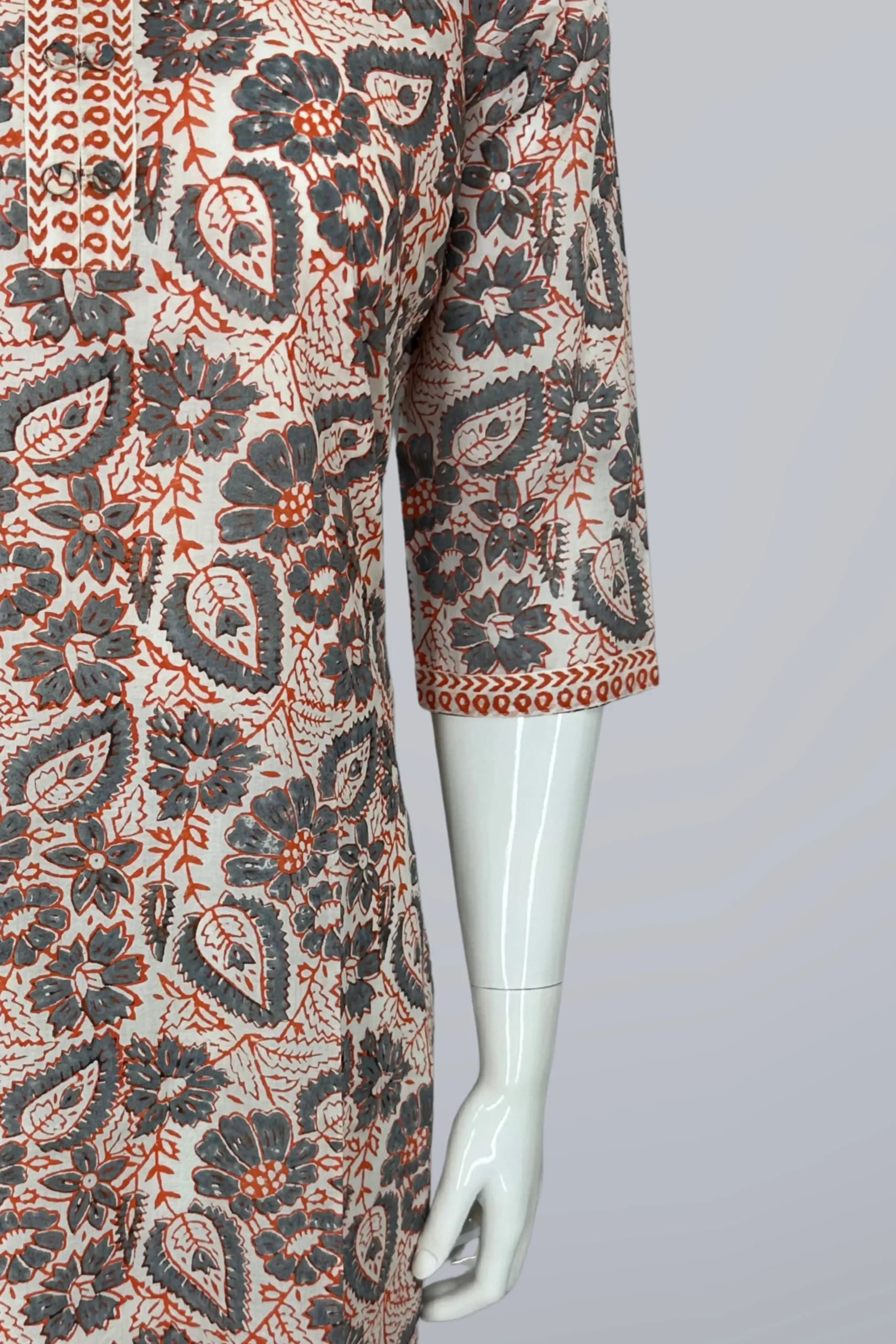 4 Multi Color Cotton Block Print Regular Fit One Piece Dress. - Image 4
